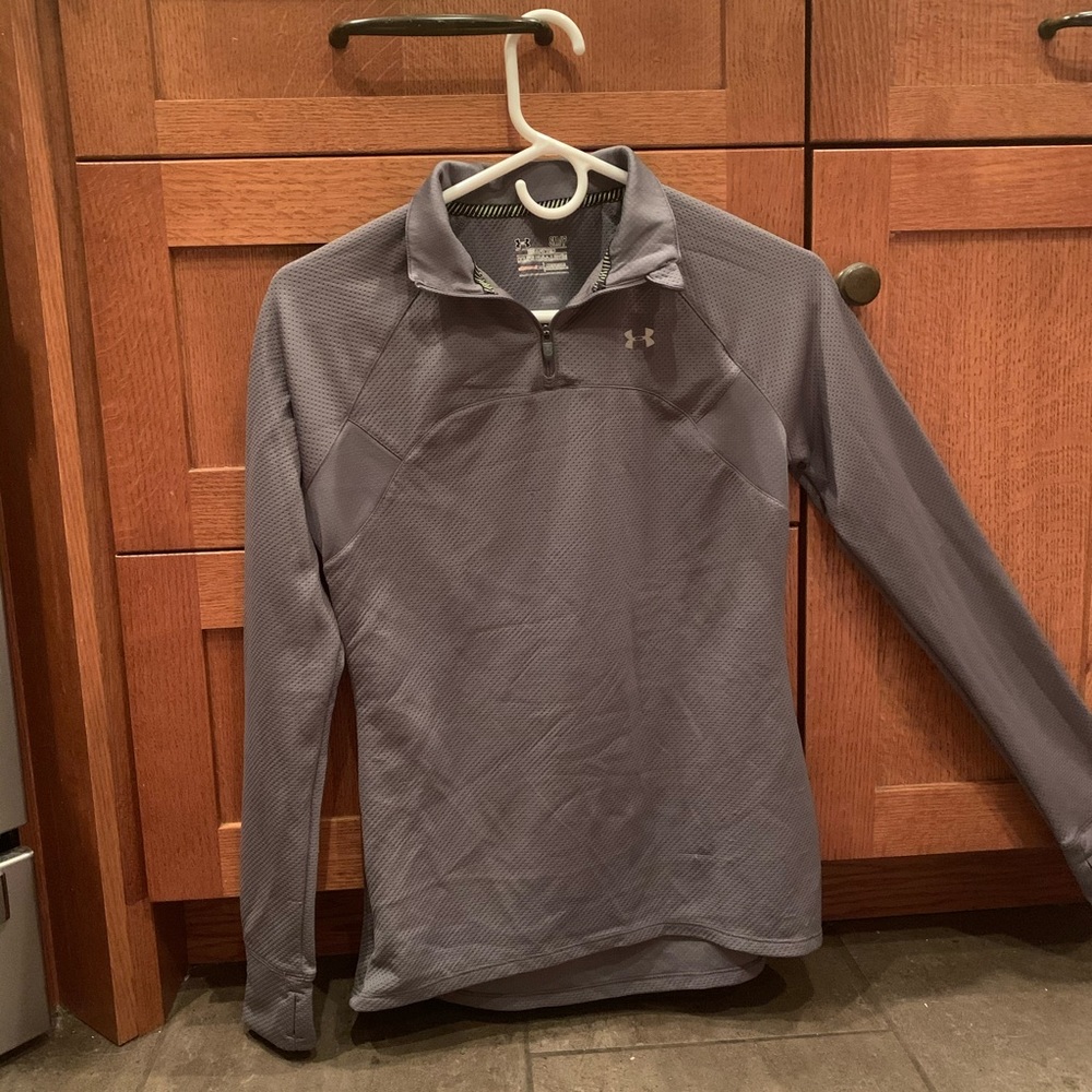 Semi Fitted Under Amour Running Pullover
